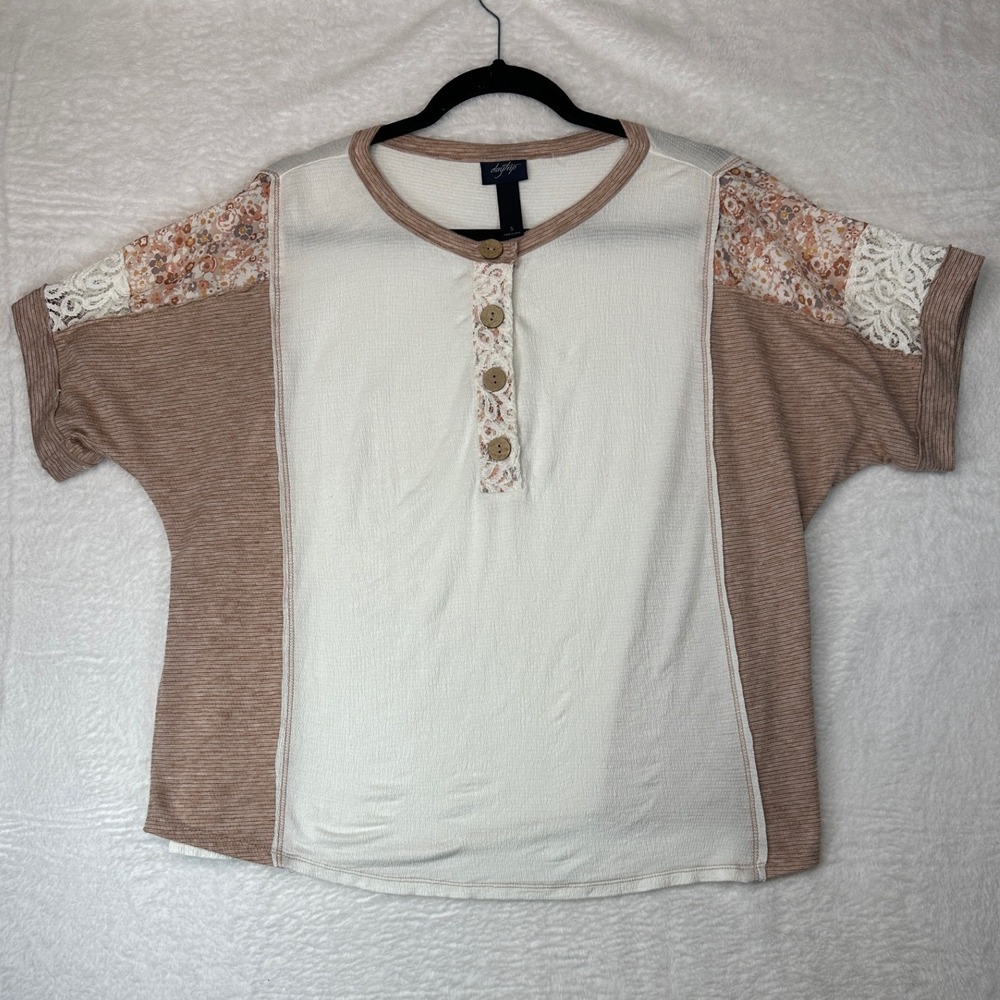 Daytrip Henley Top Womens Small Tan Cream Floral Lace Mixed Media Short Sleeve